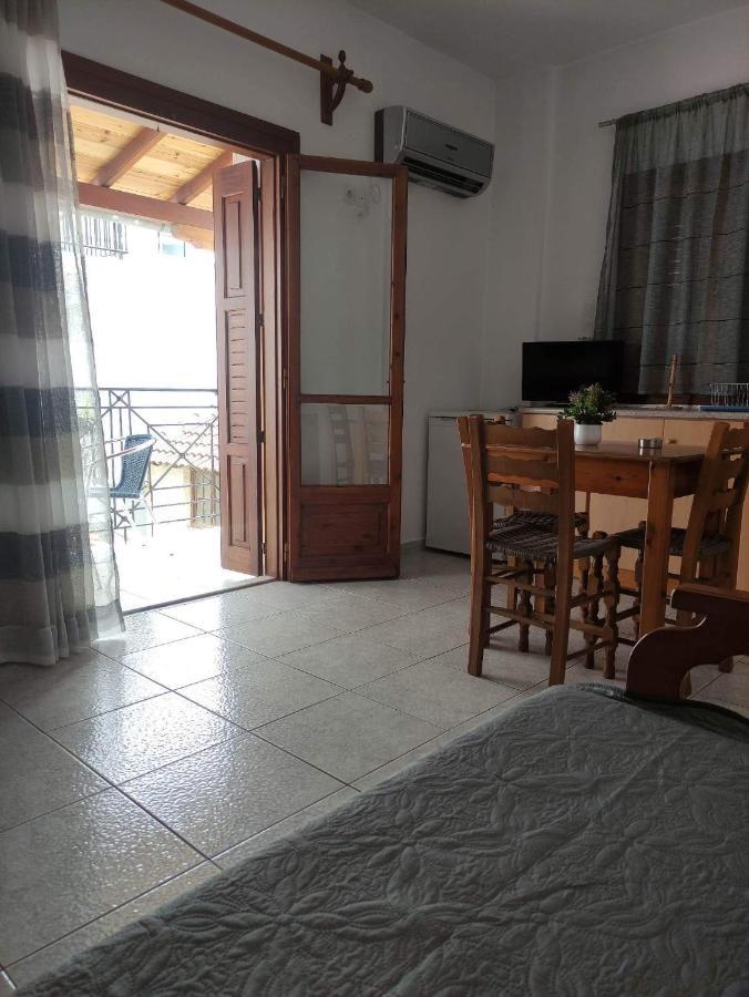 Mata'S House Apartment Skiathos Town Bagian luar foto
